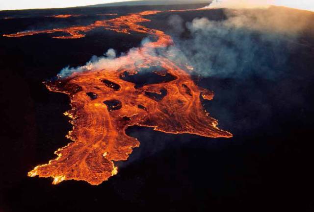 1980 年5 月18 日,美国圣海伦火山大爆发