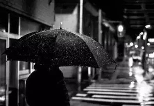 【怀仁神隆 | 雨爱】如果下雨天你很孤单,让神隆送你把伞.