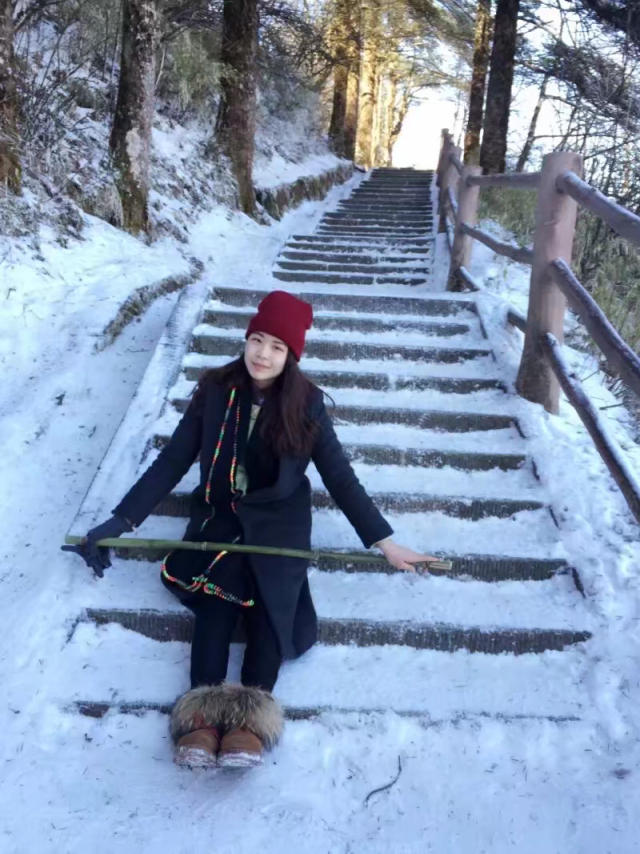 电中心 陈梦雪 我想在每个日子里 笑靥如花勇往直前—机电中心 曾