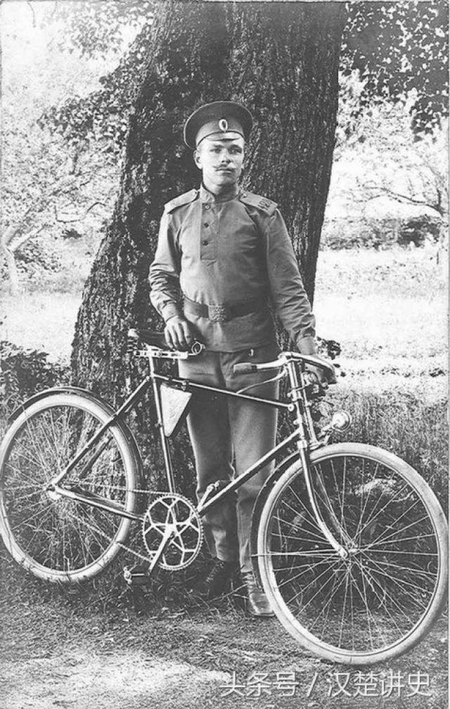 俄国的自行车部队老照片
