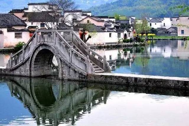 中国古代桥梁的建筑艺术,有不少是世界桥梁史上的创举,充分显示了中国