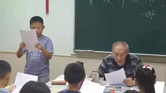 心系小语课堂 关注孩子成长—78岁贾志敏亲临贾老师学校授课(附贾