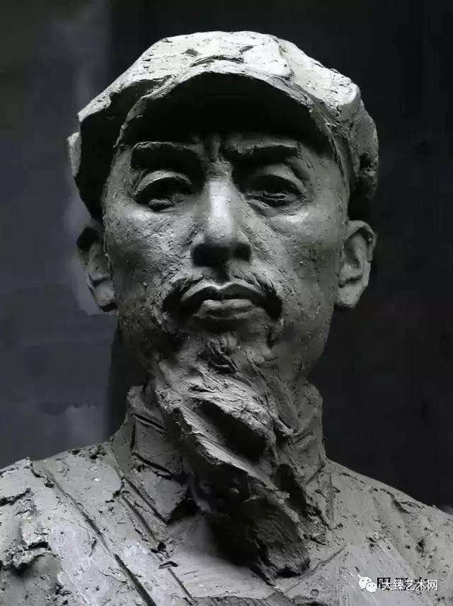 【红动中国】:王世刚神形兼备的肖像雕塑
