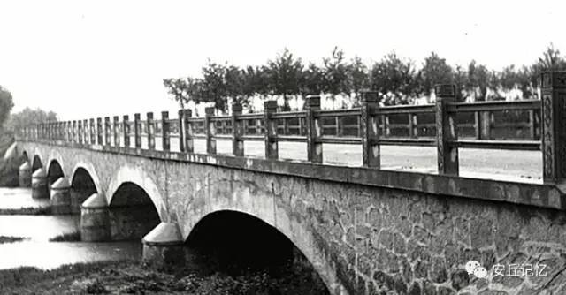 担山院庄桥(拍摄于1984.8)