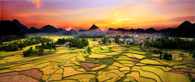 世界洼地梯田—巴平梯田,南丹县芒场镇巴平万亩梯田风景区