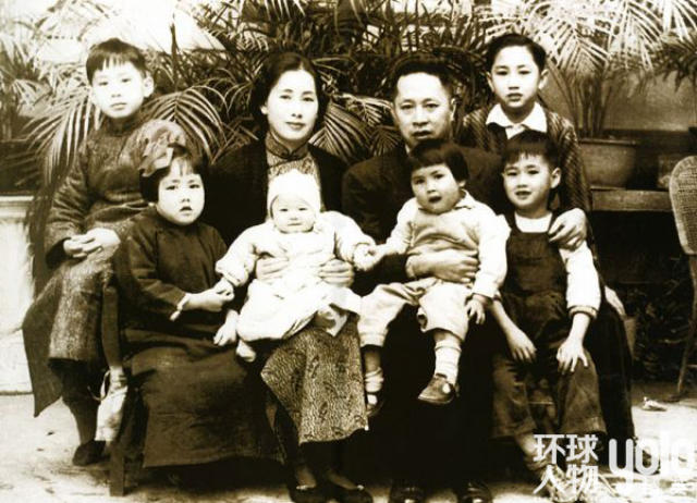 叶家1937年2月全家福(叶挺,李秀文,左起:叶正明,叶扬眉,叶正光,叶剑眉