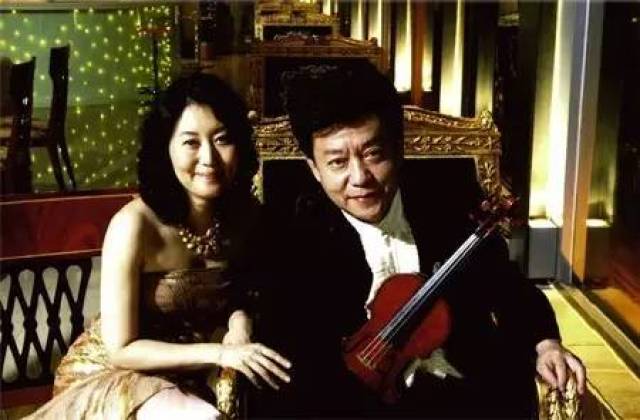 小提琴家西崎崇子 8月20日19:00,盛中国先生将与他的妻子濑田裕子来到