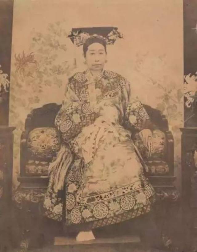 出生在四川广元的武则天不仅是中国历史上唯一的女皇帝,同时她还是一