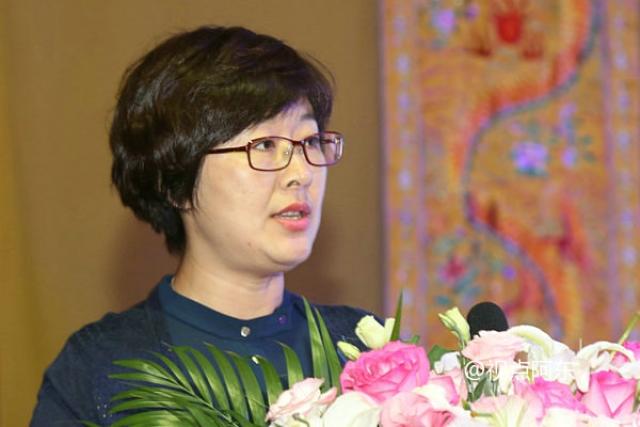 西安曲江新区管委会旅游文物局副局长魏海娜发表讲话