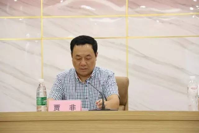 州创业者协会常务副会长贾非主持会议