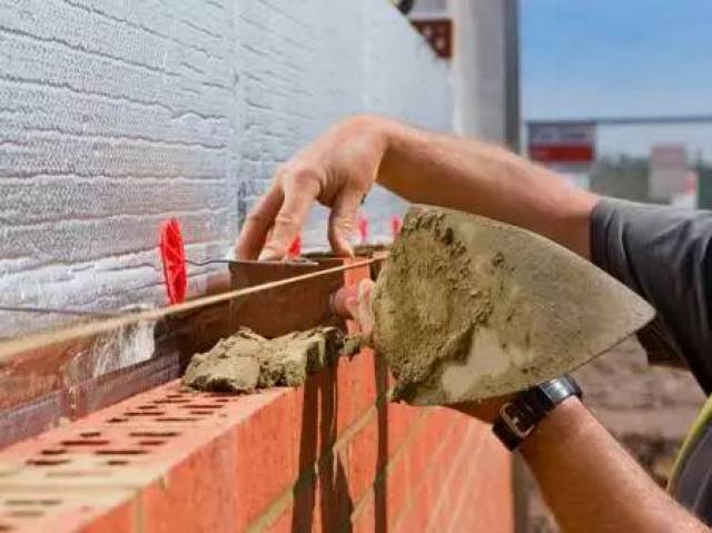 铺灰砌砖的操作办法许多,与各区域的操作气,运用东西有关.