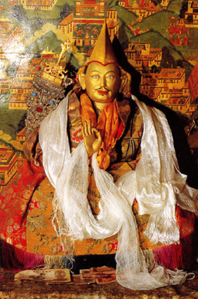 第十三世达赖喇嘛土登嘉措,1876年生于塔波朗敦,1933年圆寂于罗布林卡