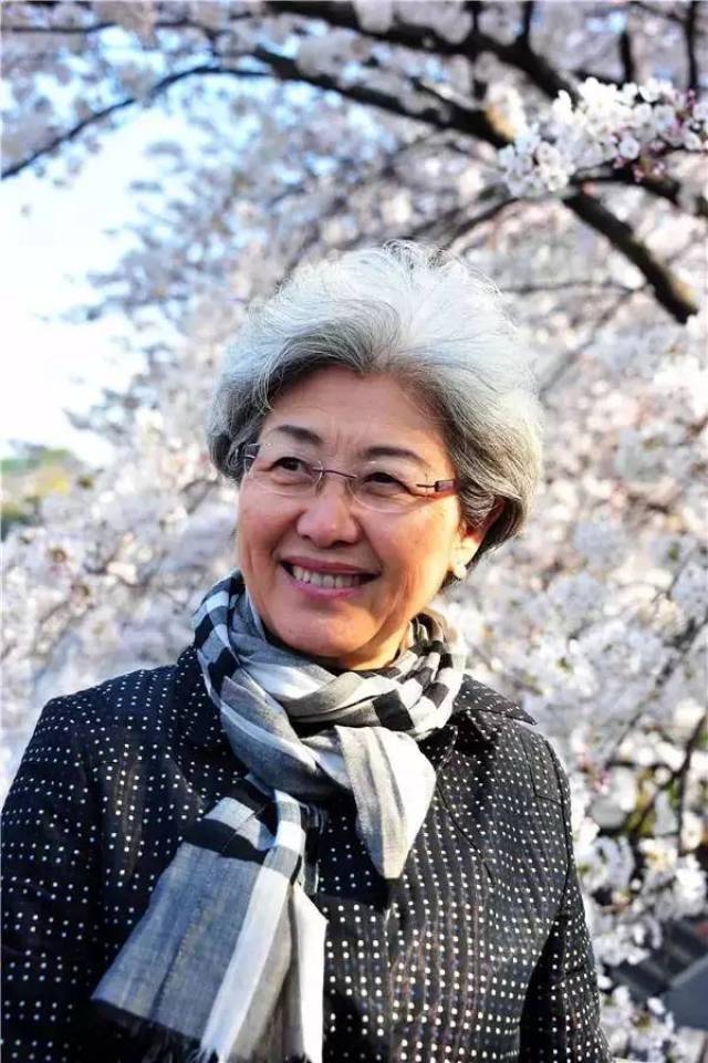 傅莹:中国第一位少数民族女大使,内蒙古的骄傲