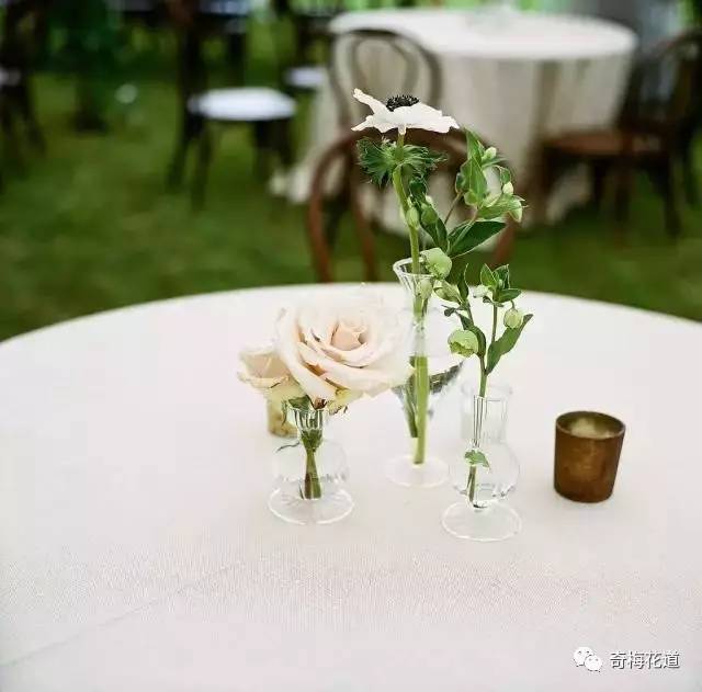 酒杯除了用来插花外 还可以干什么呢 当酒杯用来养多肉是一种怎样的