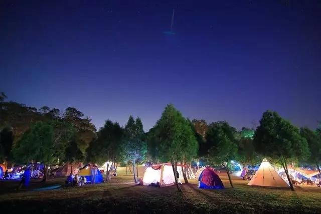 星空露营,篝火晚会,土家歌舞……当阳电视台《跟着我出发》栏目邀您