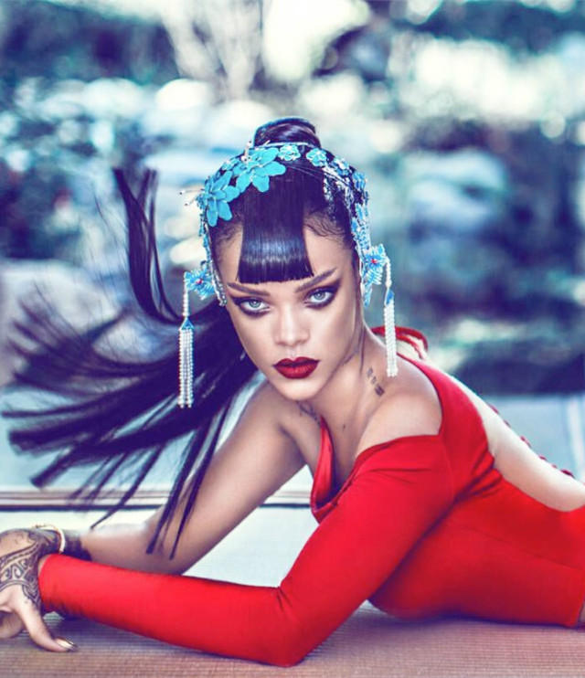 03 rihanna 前几天上微博热搜怒怼狗仔的riri蕾哈娜在星际特工里