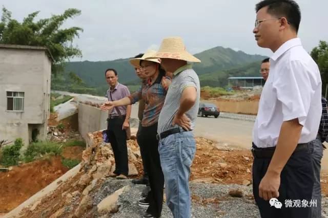 路(百丈段)村道改道建设等方面的争议问题,8月12日上午,县长罗君钰,副