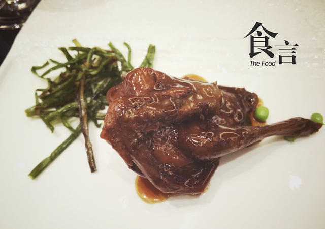 葱妙龄乳鸽 braised pigeon with spring onion