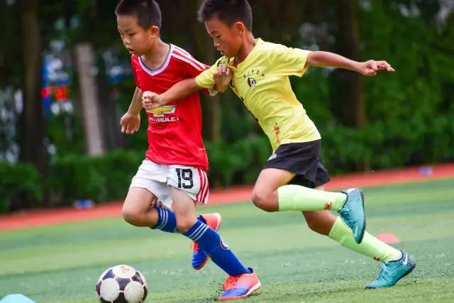 中学体育教案格式 参考_小学一年级体育教案 表格式 ._小学一年级体育教案 表格式 .