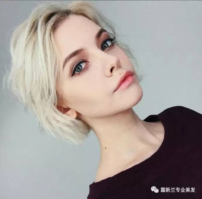 人物| 俄罗斯麻豆 一个短发的酷girl