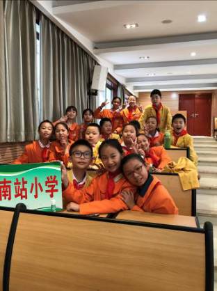 【教育活动】官渡区南站小学:小小纸桥连接我们的创新与梦想—第