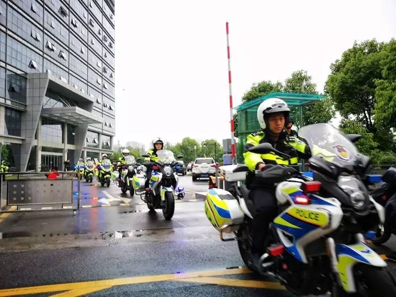 南京交警首支铁骑中队成立,骑警各个都是一米八的大