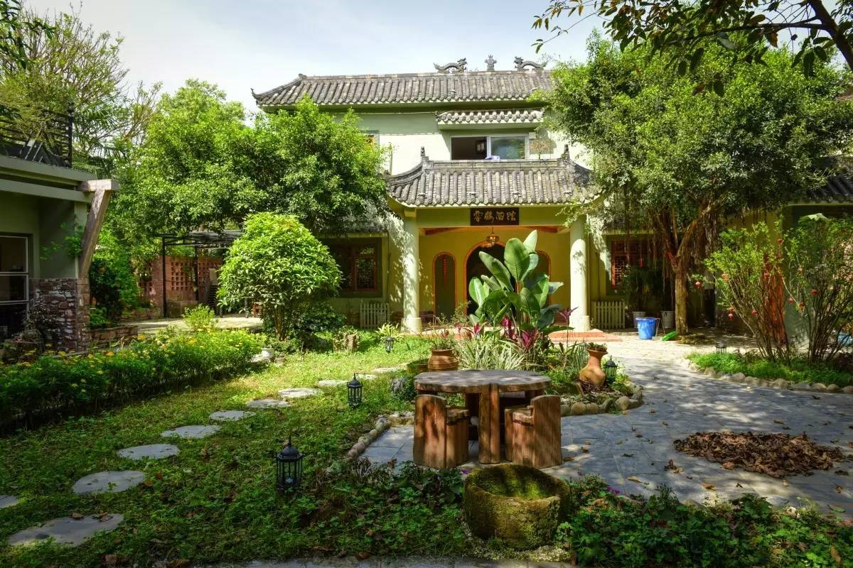 杨丽萍的宅子,冯唐的院子,原来成都竟藏有这么美的