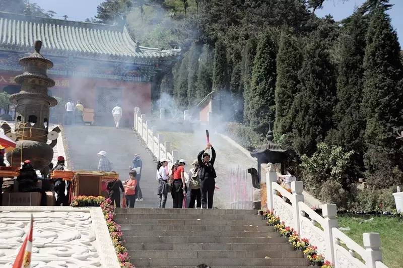 景忠山庙会火爆了!除了烧香,竟然还有