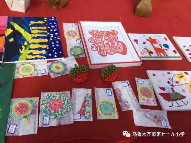 西校区学生社团"民族团结一家亲"软陶手工艺品