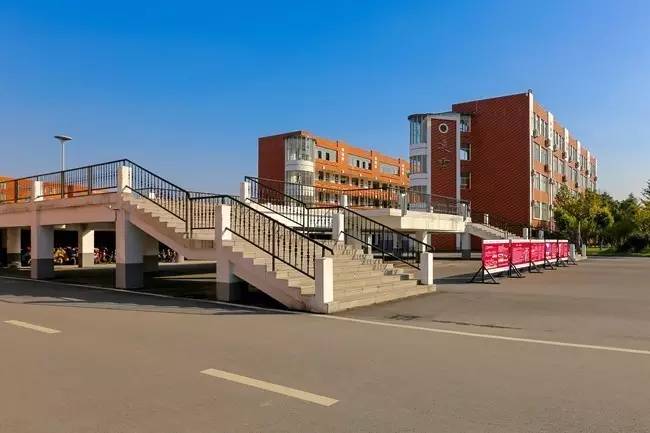 走进江苏省新海高级中学:优化适合师生发展的优雅环境
