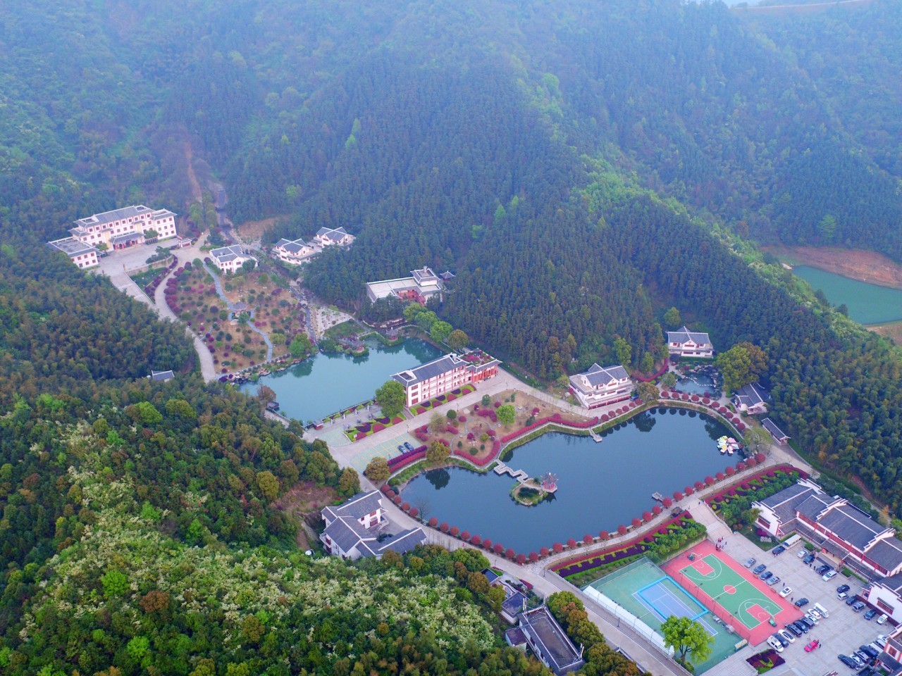 震撼!航拍石首桃花山,"翠玉",水田,风车…山水田园画就在你面前!