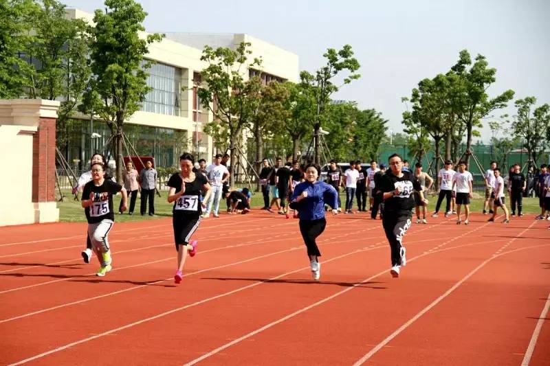 学生风采丨上海建桥学院2017年春季运动会,商学院参战