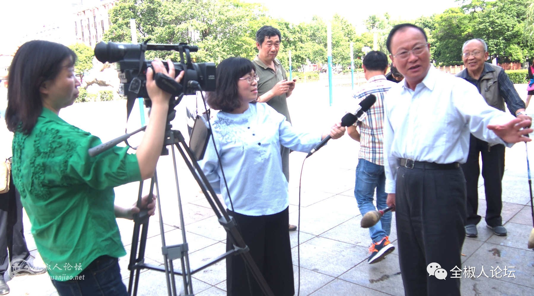 滁州市电视台今晚看滁州栏目组现场采访全椒地书协会