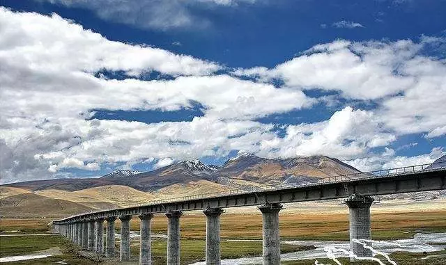 川藏铁路将开通,建成后从成都到拉萨仅需13个小时
