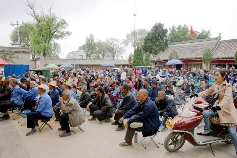 代县峨口下木角传统庙会,现场人山人海,可是红火了!