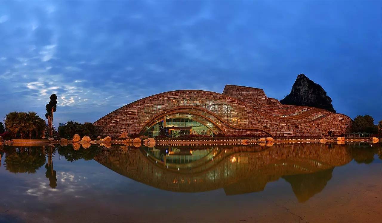 旅游 正文  丹洲古镇处在融江中四面环水的一座小岛上,是三江县明,清图片