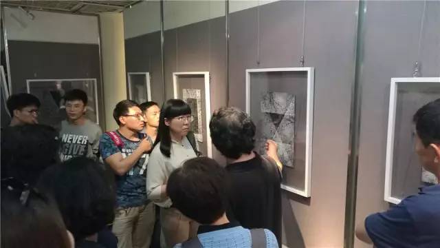 《存在与虚拟:邱晓宇摄影实验展》暨视觉实验艺术研讨会在天津大学