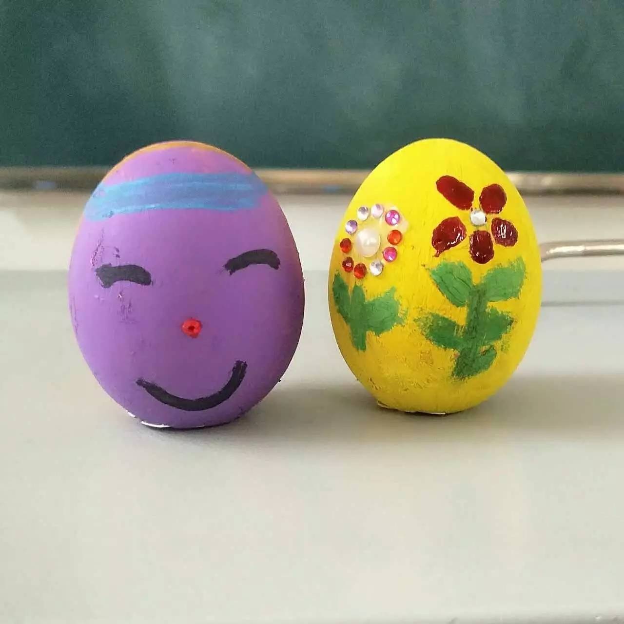 【创意】有一个班上课时间,在鸡蛋上作画?厉害了word科技!