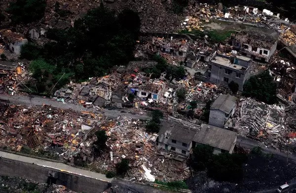 汶川大地震被禁图片