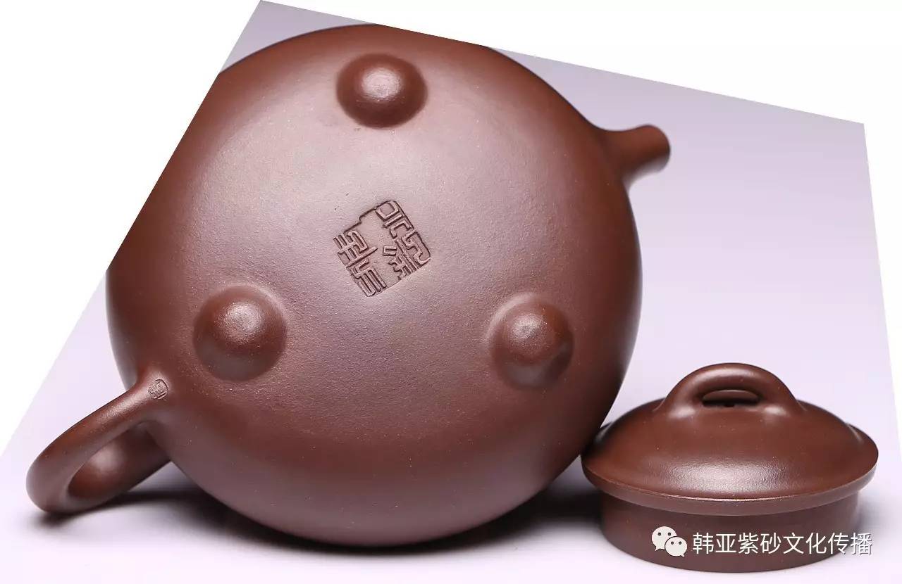 一位谦和敦厚朴实的紫砂艺人作品【倾听】— 周小方