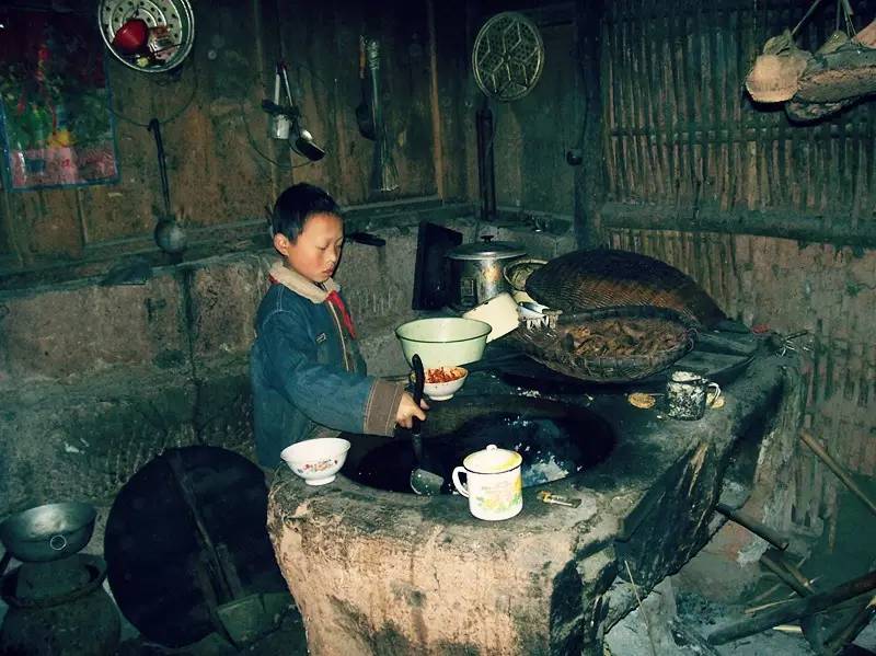 湘西农村人口_湘西自治州农村贫困人口饮水安全巩固