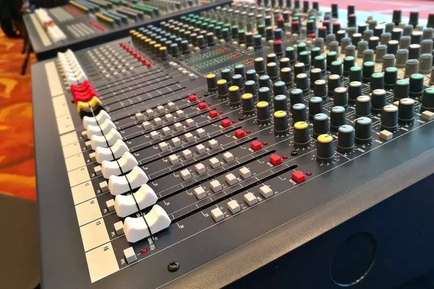 英国soundcraft lx10多通道调音台