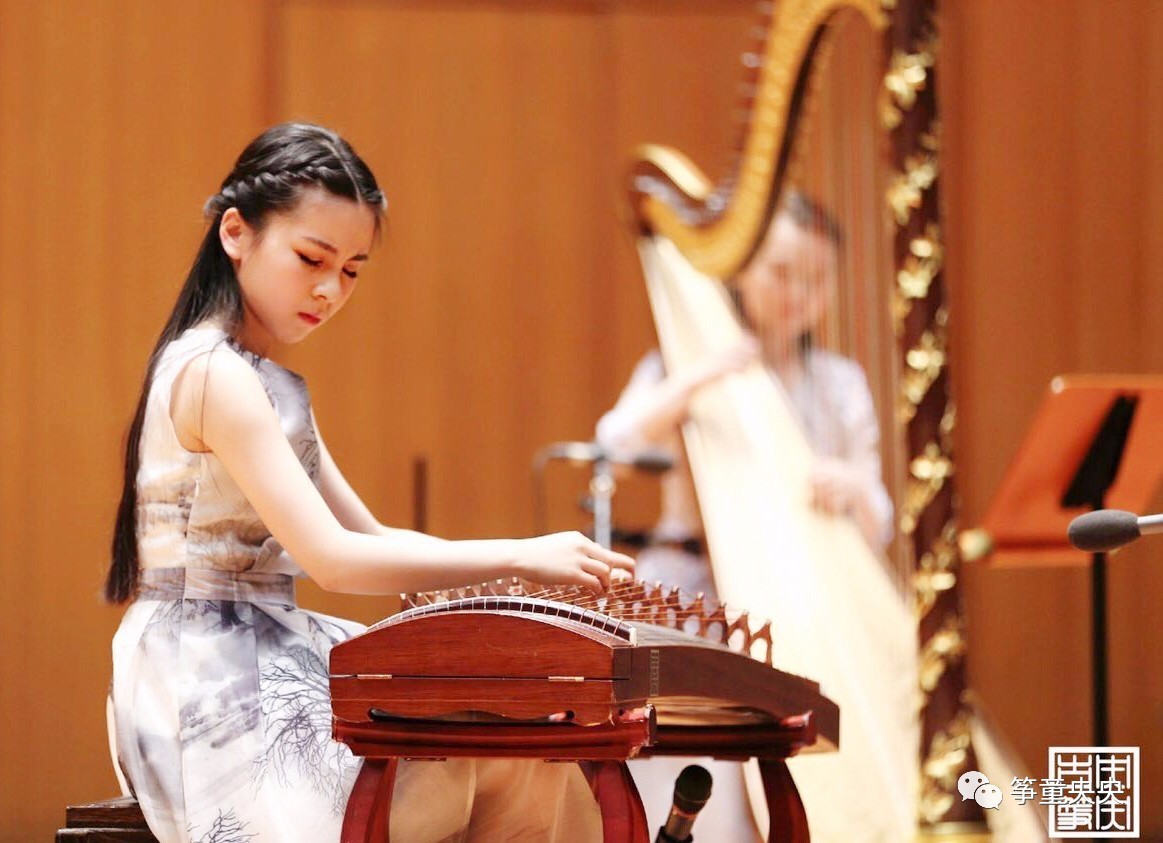 由北京知音堂主办的【胡许愿(央央)中央音乐学院亿阳拔尖音乐人才成长