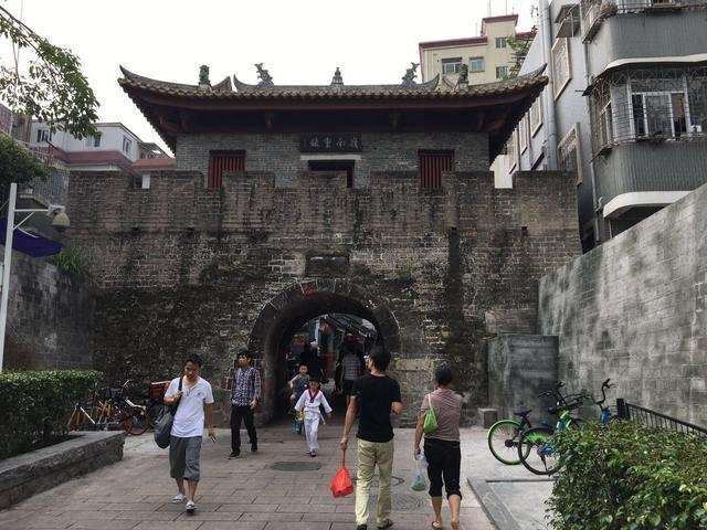 市南山区南头是目前深圳最具规模的历史文物旅游景点,又称南头古城