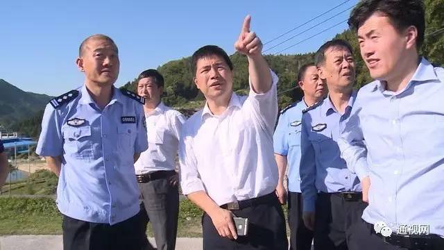 咸宁市副市长胡甲文到通城检查交通、消防
