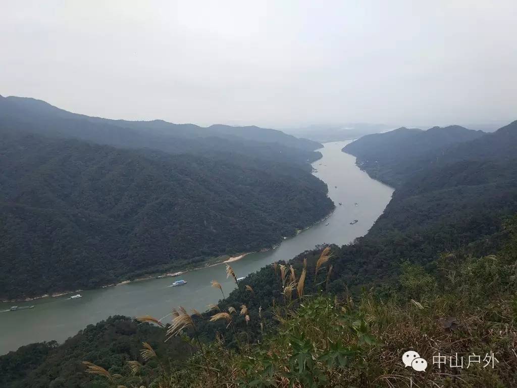 现场报名地址:中山市中山四路昆仑堡玉龙阁二楼b座(库充加油站旁,过来