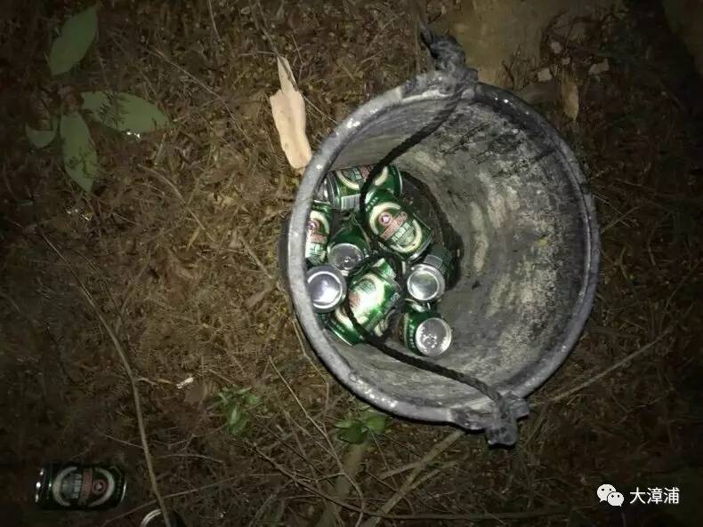 山上找到的易拉罐啤酒瓶