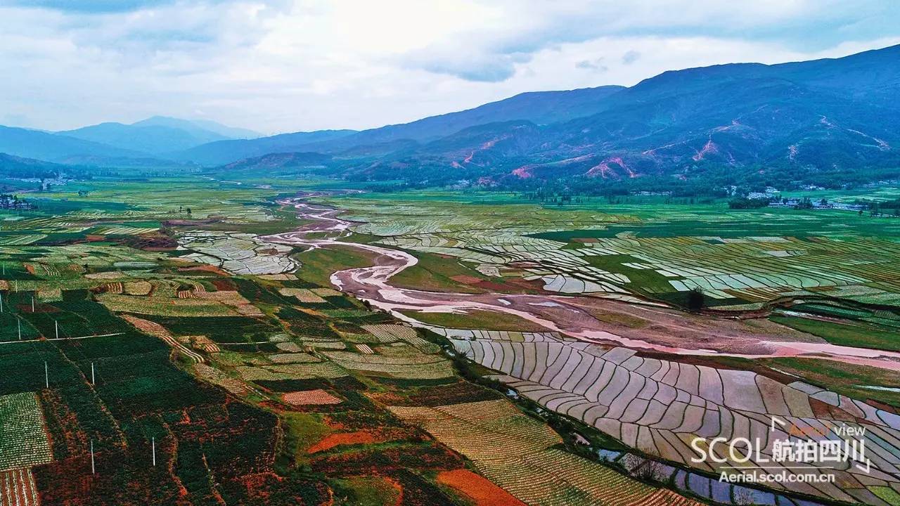 历史上,昭觉县曾是凉山州的古州府所在地,极富文化底蕴.