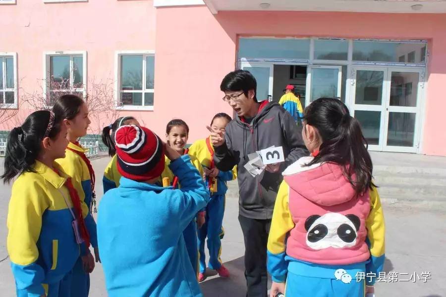 社团快讯 | 伊宁县第二小学模拟法庭社团成员走进山东