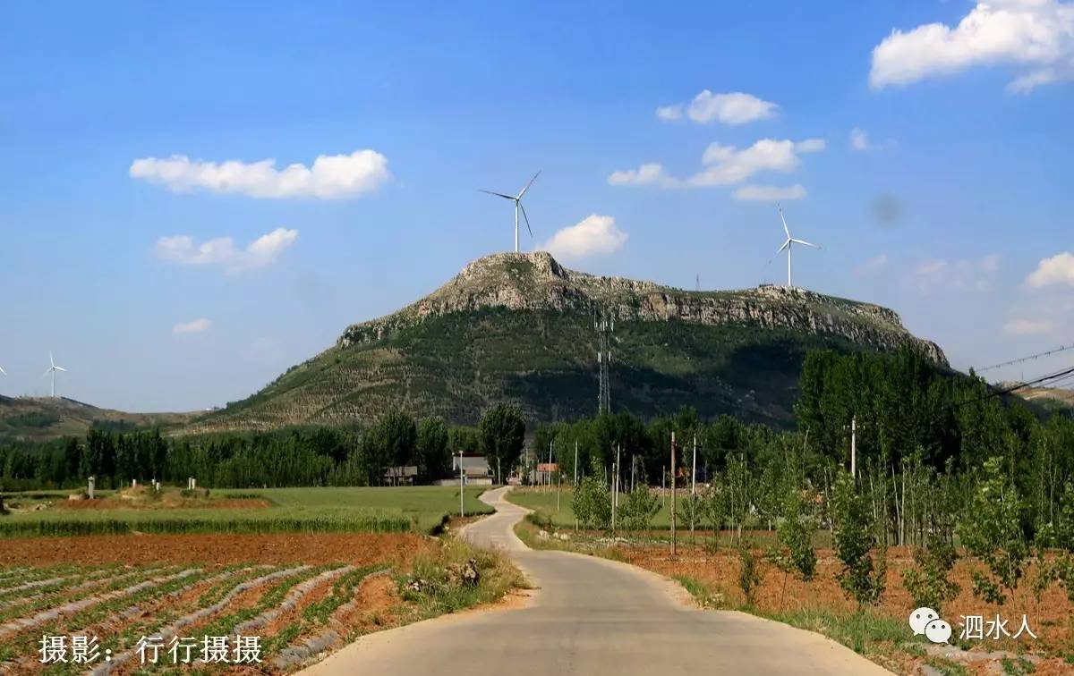 终于能站在老寨山山顶之上拍摄东老寨山,美丽泗张和大美龙湾的云景